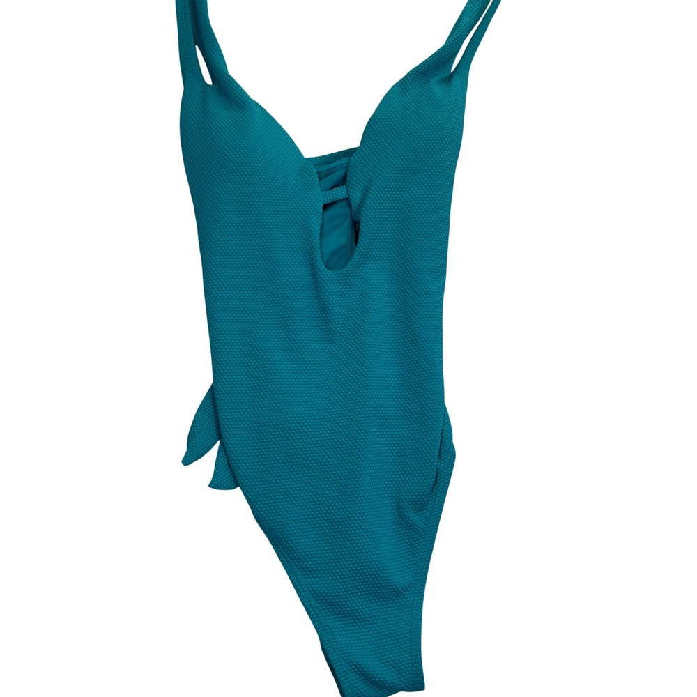 BCBG Paris Womens M Teal Blue Textured Keyhole One‎ Piece Swimsuit Classic Sexy
